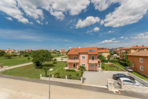 Отель Guest House Gloria  Новиград